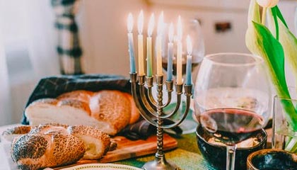 开云体育APP下载-勇士完封热火，系列赛焦点战中库里锁死对手，勇士gm谈库里