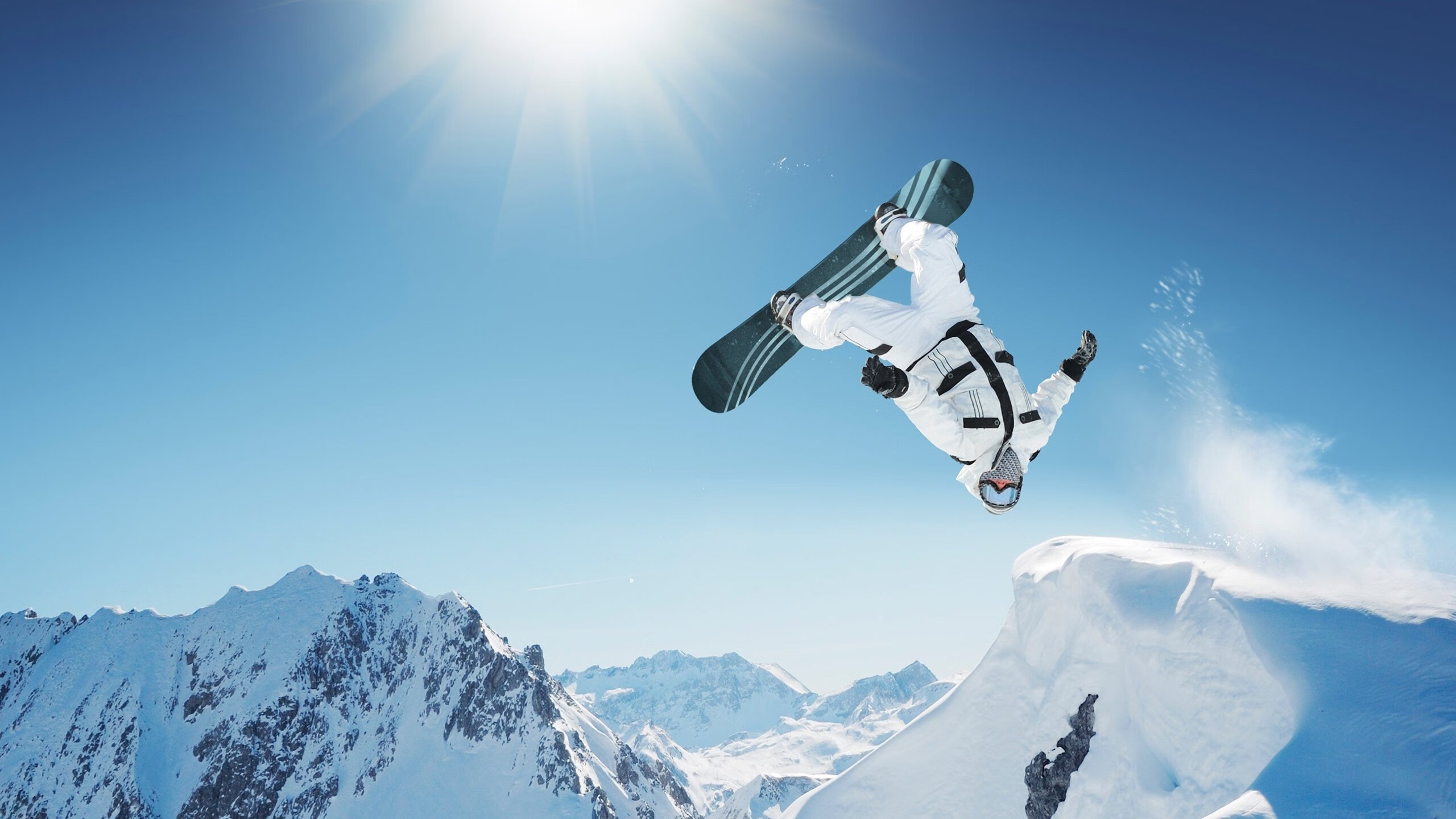 “智能化比赛直播平台上线，为观众带来沉浸体验”，智能大赛